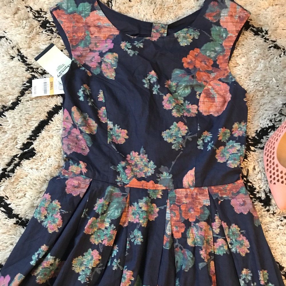 Cocktail dress 👗 - Picture 2 of 4
